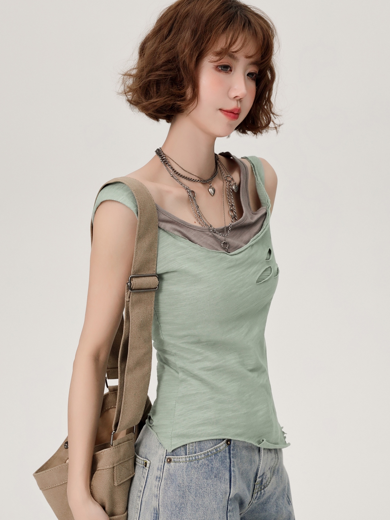 Vintage Green Fake Two-Piece Cami Top for Women - Summer Hot Girl Style, Ripped Design, Trendy Niche Fashion Vintage Green Fake Two-Piece Cami Top for Women - Summer Hot Girl Style, Ripped Design, Trendy Niche Fashion