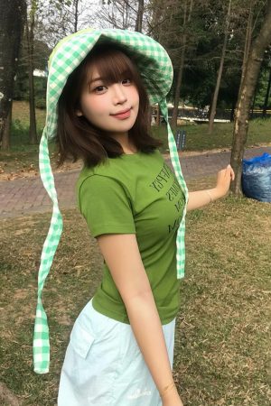 Vintage Green Letter Print Shoulder T-Shirt for Women, Slim Fit Short Sleeve Top, Trendy Summer Style