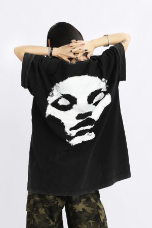 Vintage High Street Loose Short-Sleeve T-Shirt with Wild Skeleton Shadow Print, Niche Design for Trendy Fashion Lovers