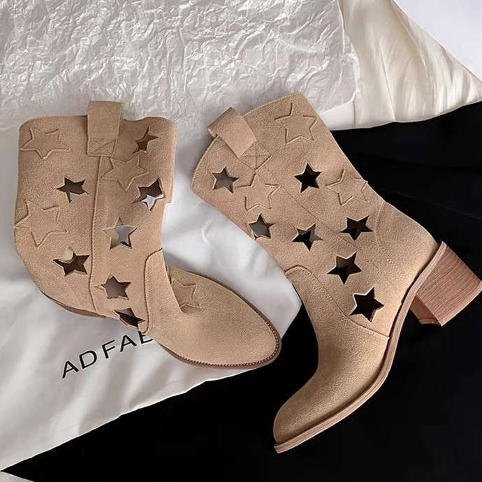 Vintage Hollow Out Western Cowboy Boots for Women, Star Genuine Leather, Versatile Chunky Heel, Y2K Style Martin Boots Vintage Hollow Out Western Cowboy Boots for Women, Star Genuine Leather, Versatile Chunky Heel, Y2K Style Martin Boots