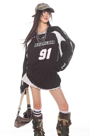 Vintage-Inspired American Sports Jersey - Retro Athletic Top for Casual Wear, 90s Style, Unisex Sports Fashion