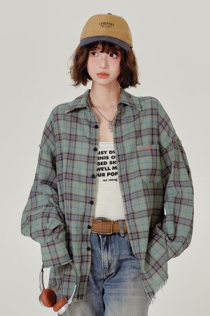 Vintage-Inspired Green Plaid Shirt Jacket for Women - Casual Loose Checkered Top for Spring and Autumn Fashion