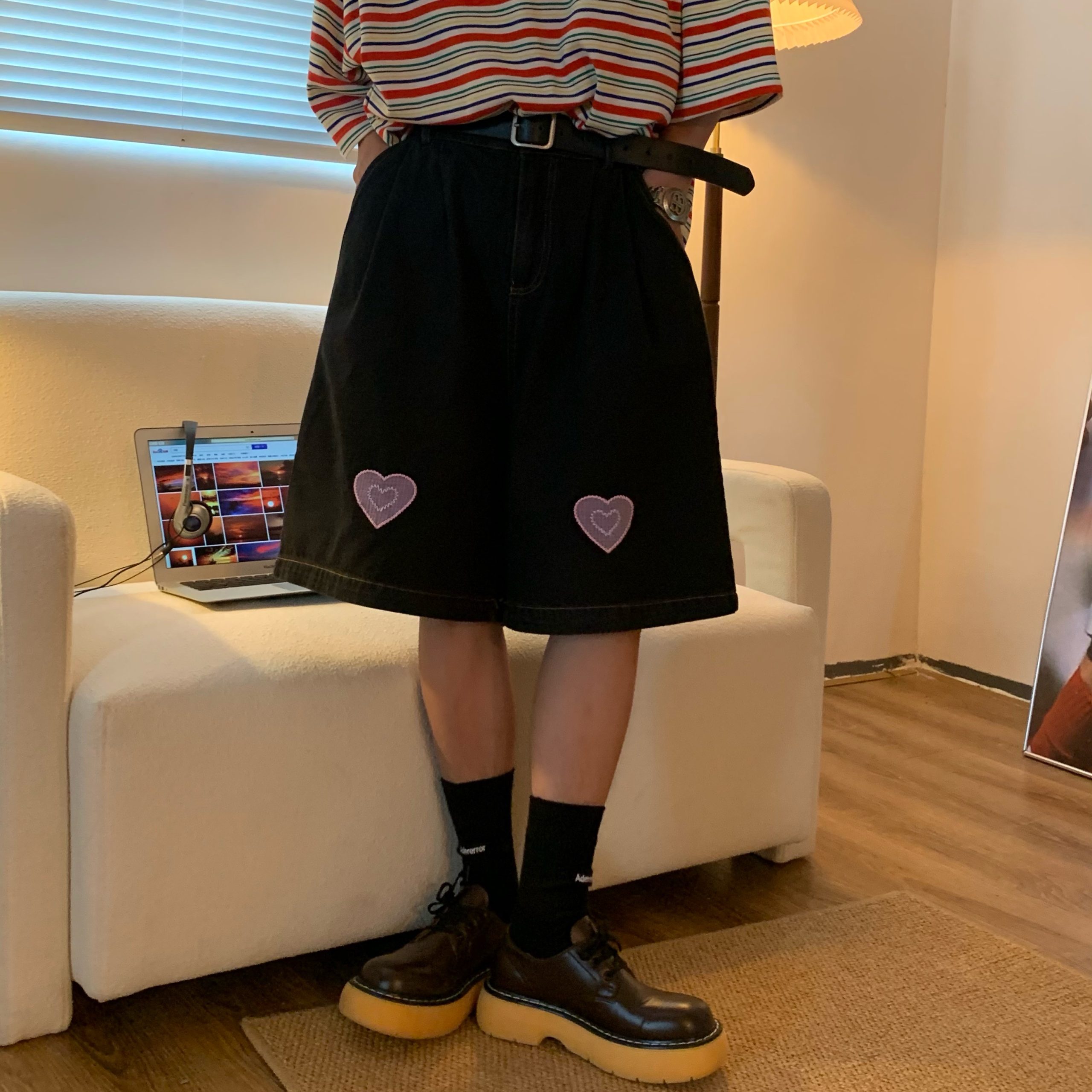 Vintage-Inspired Heartfelt Cowboy Five-Point Shorts - Chic Wide-Leg Elastic Pants in Washed Hong Kong Style for Couples Vintage-Inspired Heartfelt Cowboy Five-Point Shorts - Chic Wide-Leg Elastic Pants in Washed Hong Kong Style for Couples