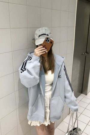 Vintage-Inspired Hooded Cardigan Sweatshirt for Couples - Unisex Loose Fit Zipper Jacket in Nostalgic Sports Style for Back to School