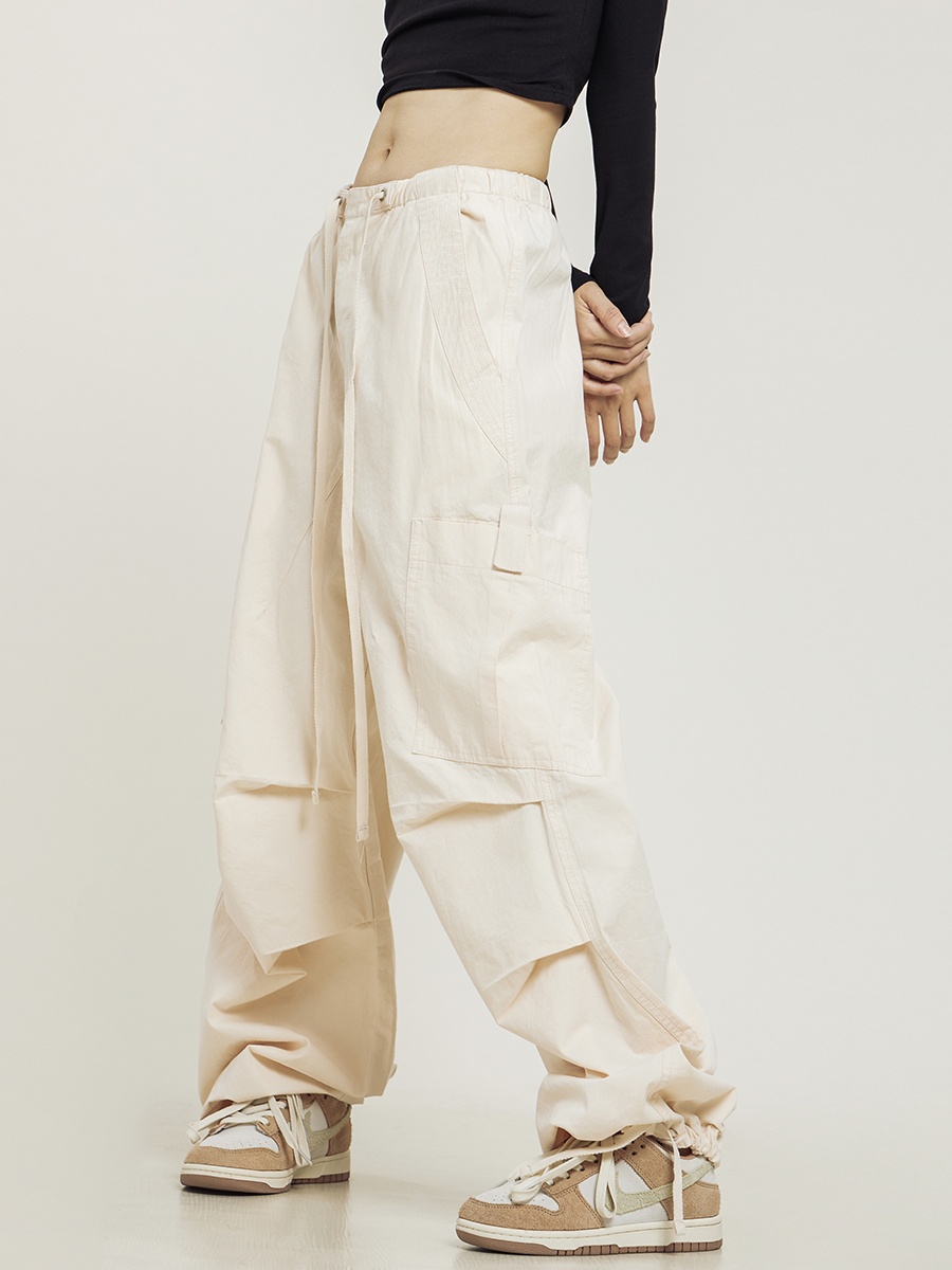 Vintage-Inspired Loose Straight Cargo Pants for Men & Women, Slightly Flared Wide-Leg Casual Style, 90s Y2K Fashion Vintage-Inspired Loose Straight Cargo Pants for Men & Women, Slightly Flared Wide-Leg Casual Style, 90s Y2K Fashion