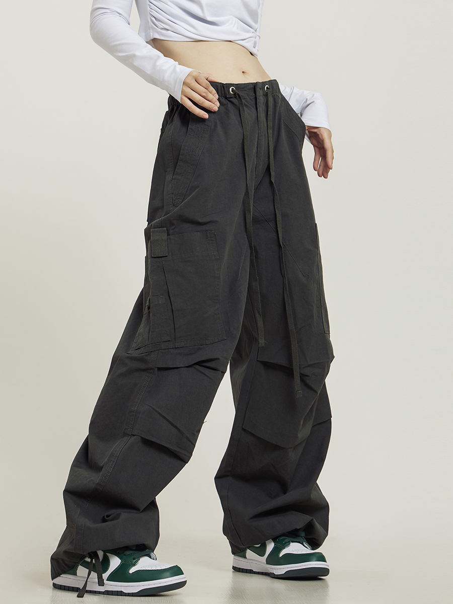 Vintage-Inspired Loose Straight Cargo Pants for Men & Women, Slightly Flared Wide-Leg Casual Style, 90s Y2K Fashion Vintage-Inspired Loose Straight Cargo Pants for Men & Women, Slightly Flared Wide-Leg Casual Style, 90s Y2K Fashion