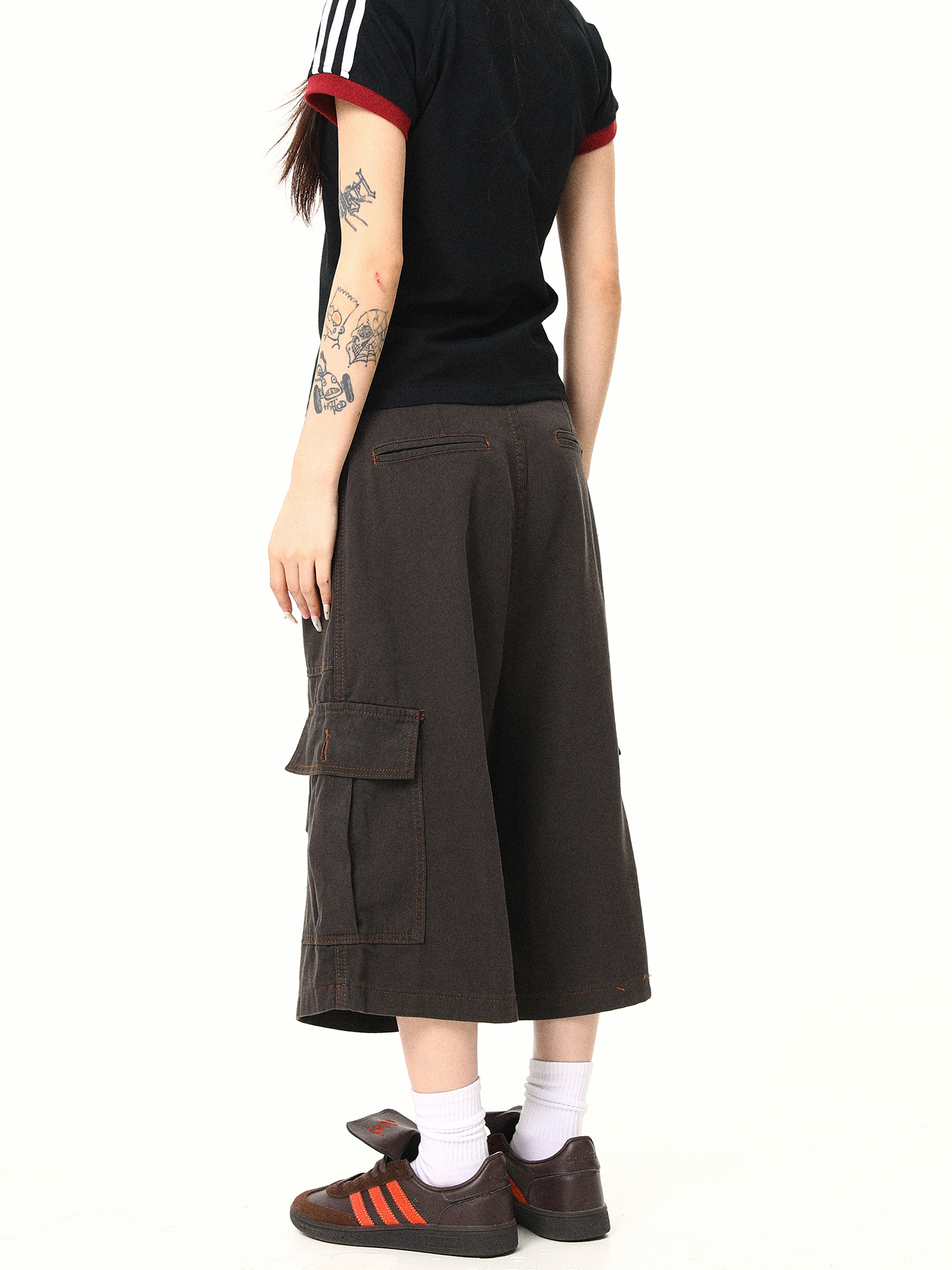 Vintage Khaki Cargo Seven-Point Pants for Men and Women - Unisex Multi-Pocket Loose Shorts for American Street Style Fashion Vintage Khaki Cargo Seven-Point Pants for Men and Women - Unisex Multi-Pocket Loose Shorts for American Street Style Fashion