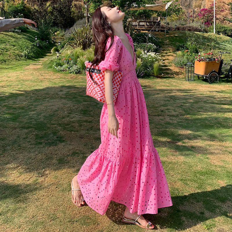 Vintage Lace Heavy-Duty Long French Embroidered Hollow V-Neck Puff Sleeve High-Waisted Flared Mermaid Dress for Boho Style Vintage Lace Heavy-Duty Long French Embroidered Hollow V-Neck Puff Sleeve High-Waisted Flared Mermaid Dress for Boho Style