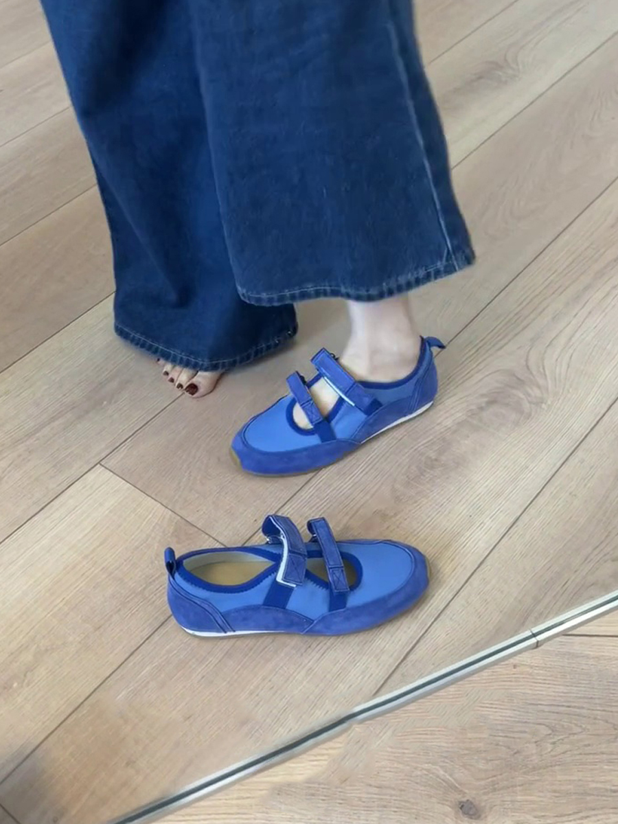 Vintage Leather Hollow-Out Velcro Mary Jane Shoes for Women - Versatile Ballet Style Flat Casual Training Shoes Vintage Leather Hollow-Out Velcro Mary Jane Shoes for Women - Versatile Ballet Style Flat Casual Training Shoes