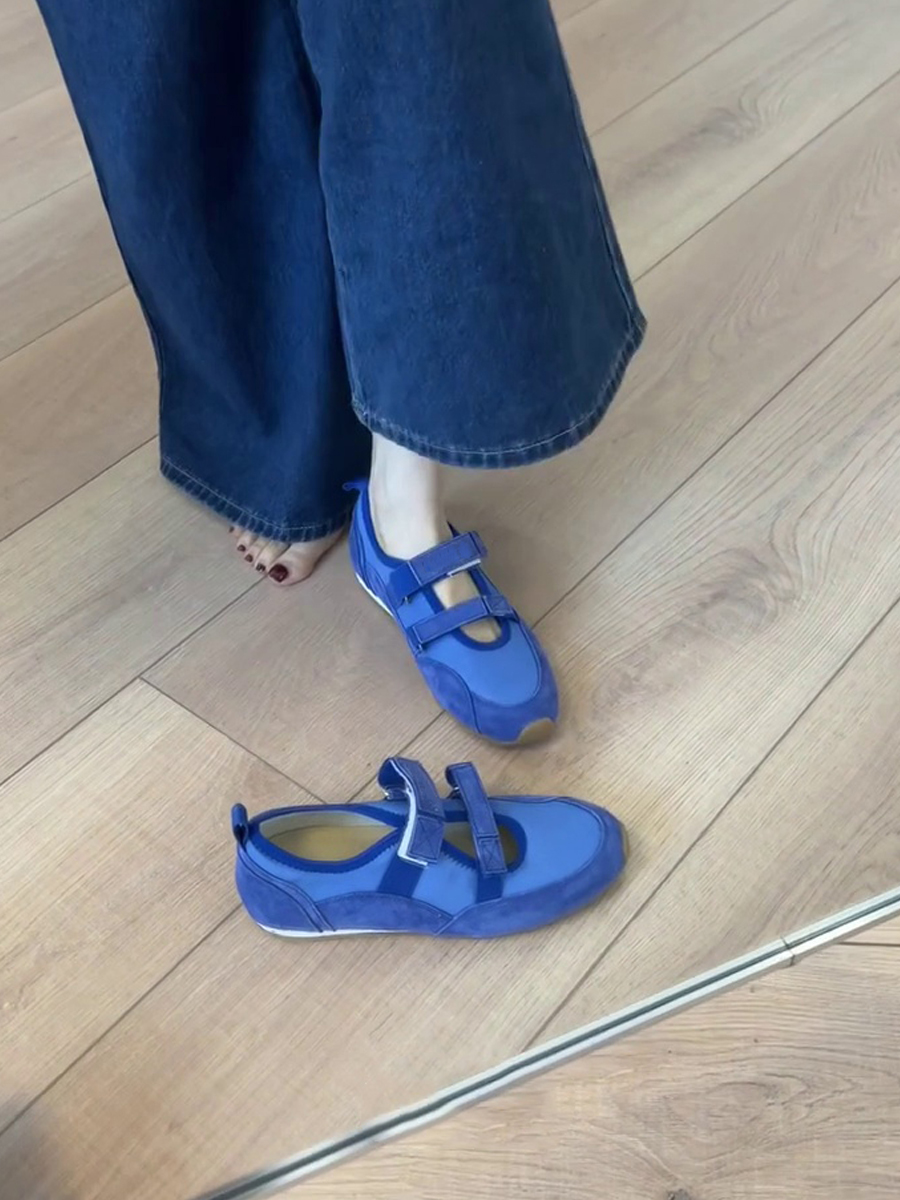 Vintage Leather Hollow-Out Velcro Mary Jane Shoes for Women - Versatile Ballet Style Flat Casual Training Shoes Vintage Leather Hollow-Out Velcro Mary Jane Shoes for Women - Versatile Ballet Style Flat Casual Training Shoes