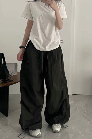 Vintage Loose Fit Cargo Pants for Women, Wide-Leg Parachute Trousers with Drawstring, Casual Jazz Dance Style, Floor-Length Sportswear