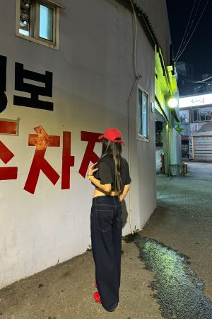 Vintage Micro-Cone Baggy Jeans in Color Denim with Brown Stitching - Lazy Low-Waist 90s Style