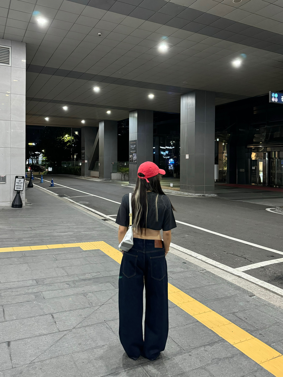 Vintage Micro-Cone Baggy Jeans in Color Denim with Brown Stitching - Lazy Low-Waist 90s Style