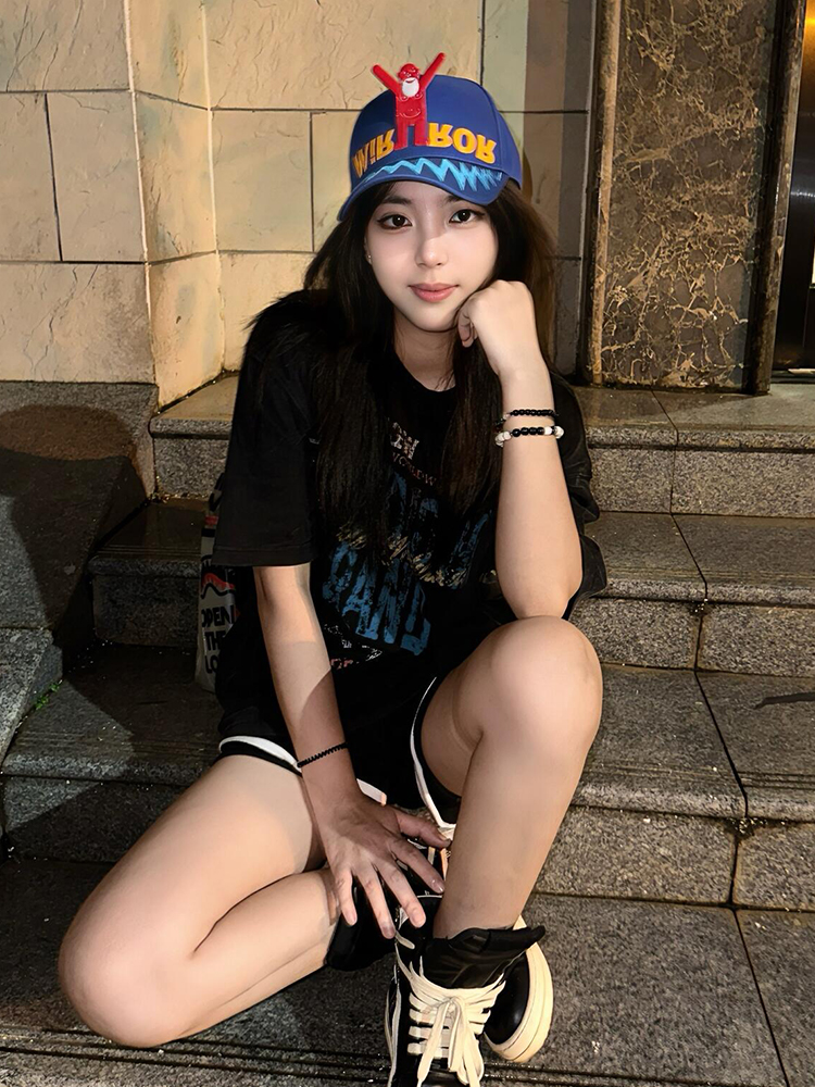 Vintage Oversized Short Sleeve T-Shirt for Women, Y2K Street Style Cotton Tee with Letter Print, Summer Loose Fit Top Vintage Oversized Short Sleeve T-Shirt for Women, Y2K Street Style Cotton Tee with Letter Print, Summer Loose Fit Top