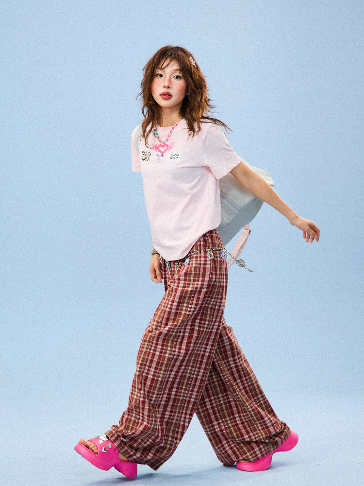 Vintage Patch Embroidery Short Sleeve T-Shirt for Women - Casual Summer Top, Versatile American Style Fashion Vintage Patch Embroidery Short Sleeve T-Shirt for Women - Casual Summer Top, Versatile American Style Fashion