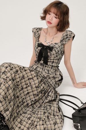 Vintage Plaid A-Line Dress for Women with High Waist, Butterfly Embroidery, Spaghetti Straps, Flared Skirt - Summer Fashion 90s Style