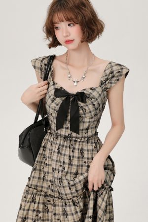Vintage Plaid A-Line Dress for Women with High Waist, Butterfly Embroidery, Spaghetti Straps, Flared Skirt - Summer Fashion 90s Style