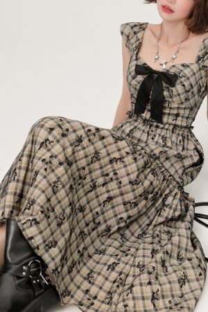 Vintage Plaid A-Line Dress for Women with High Waist, Butterfly Embroidery, Spaghetti Straps, Flared Skirt - Summer Fashion 90s Style