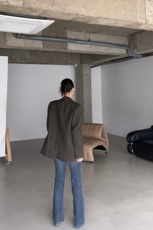 Vintage Plaid Wool Suit Jacket - 50% Wool Thick Textured Fabric, Stylish Cut with Slightly Fitted Waistline for 90s Inspired Look