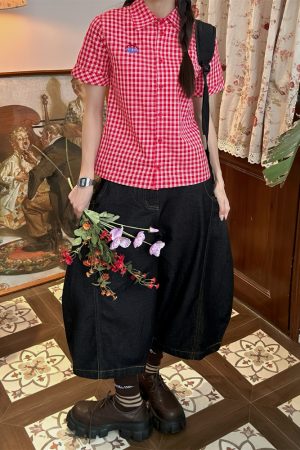 Vintage Red Plaid Short Sleeve Shirt for Summer - Slim Fit Casual Versatile Top, Perfect for 90s and Y2K Inspired Outfits