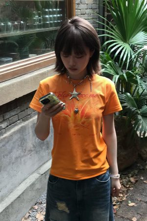 Vintage Retro Lily Print Dopamine Orange T-Shirt for Women - Summer Casual Top, Round Neck, Short Sleeves, Y2K Style