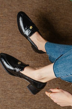 Vintage Roman-Style Camellia Pointed Loafers for Women - Chunky Heels, Slip-On Design, Y2K Fashion, Italian Corso Venezia Inspired