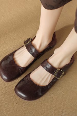 Vintage Round-Toe Mary Jane Women's Flat Shoes in Sheepskin - Artistic One-Strap Design, Italian Style, Perfect for Y2K Fashion.