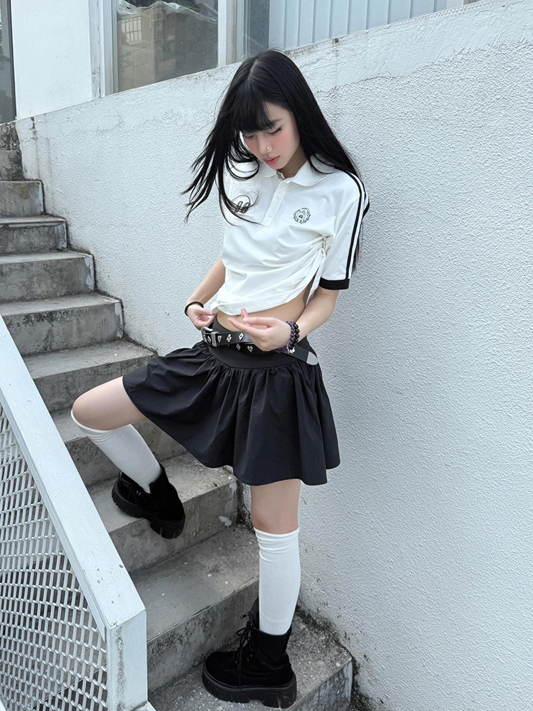 Vintage Short Sleeve Polo Shirt for Women - Summer Lapel College Style, Slim Fit Flattering Top, Trendy American Fashion Vintage Short Sleeve Polo Shirt for Women - Summer Lapel College Style, Slim Fit Flattering Top, Trendy American Fashion