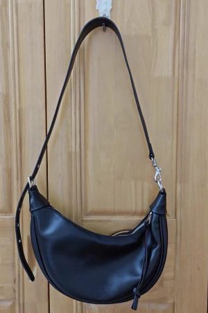 Vintage Soft Leather Dumpling Bag - Versatile Crescent Shoulder Crossbody Bag for Commuters - Elegant High-End Waist Bag