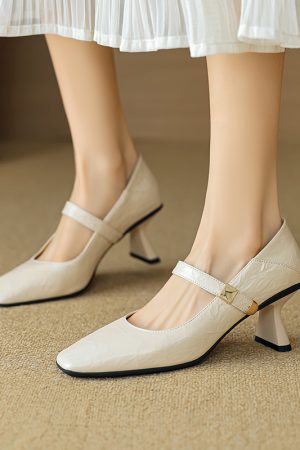 Vintage Square-Toe Chunky Heel Mary Jane High Heels with Single Strap - Italian Corso Venezia Inspired, Retro Style Footwear