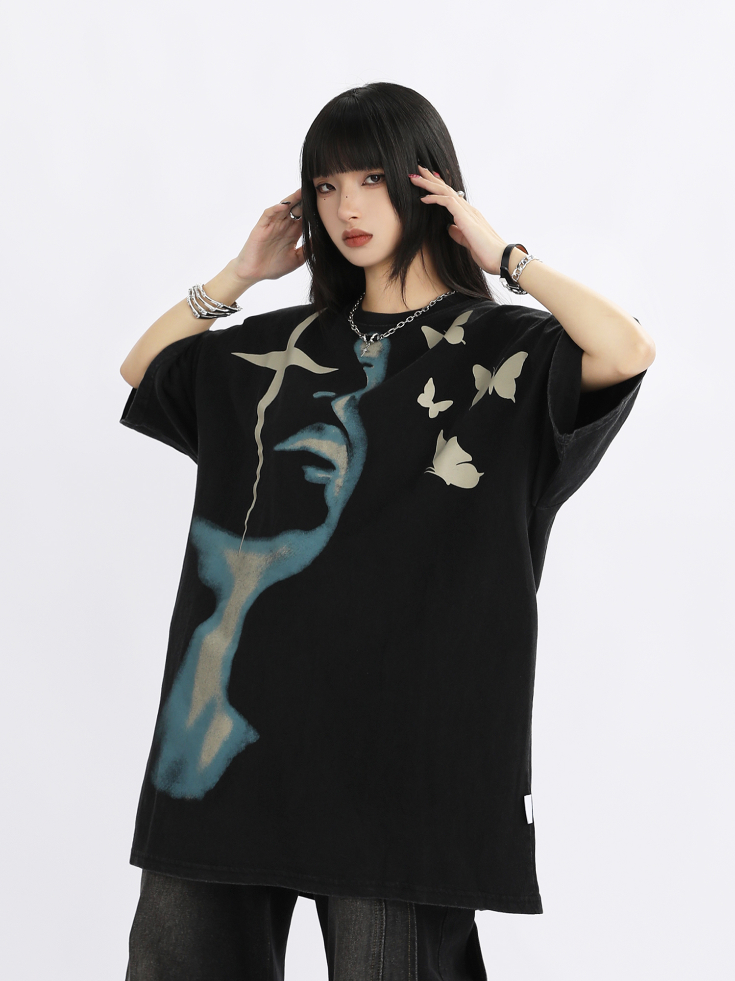 Vintage Street Portrait Printed Oversized T-Shirt for Men and Women | Unisex American Streetwear | 90s Inspired Loose Fit Tee Vintage Street Portrait Printed Oversized T-Shirt for Men and Women | Unisex American Streetwear | 90s Inspired Loose Fit Tee