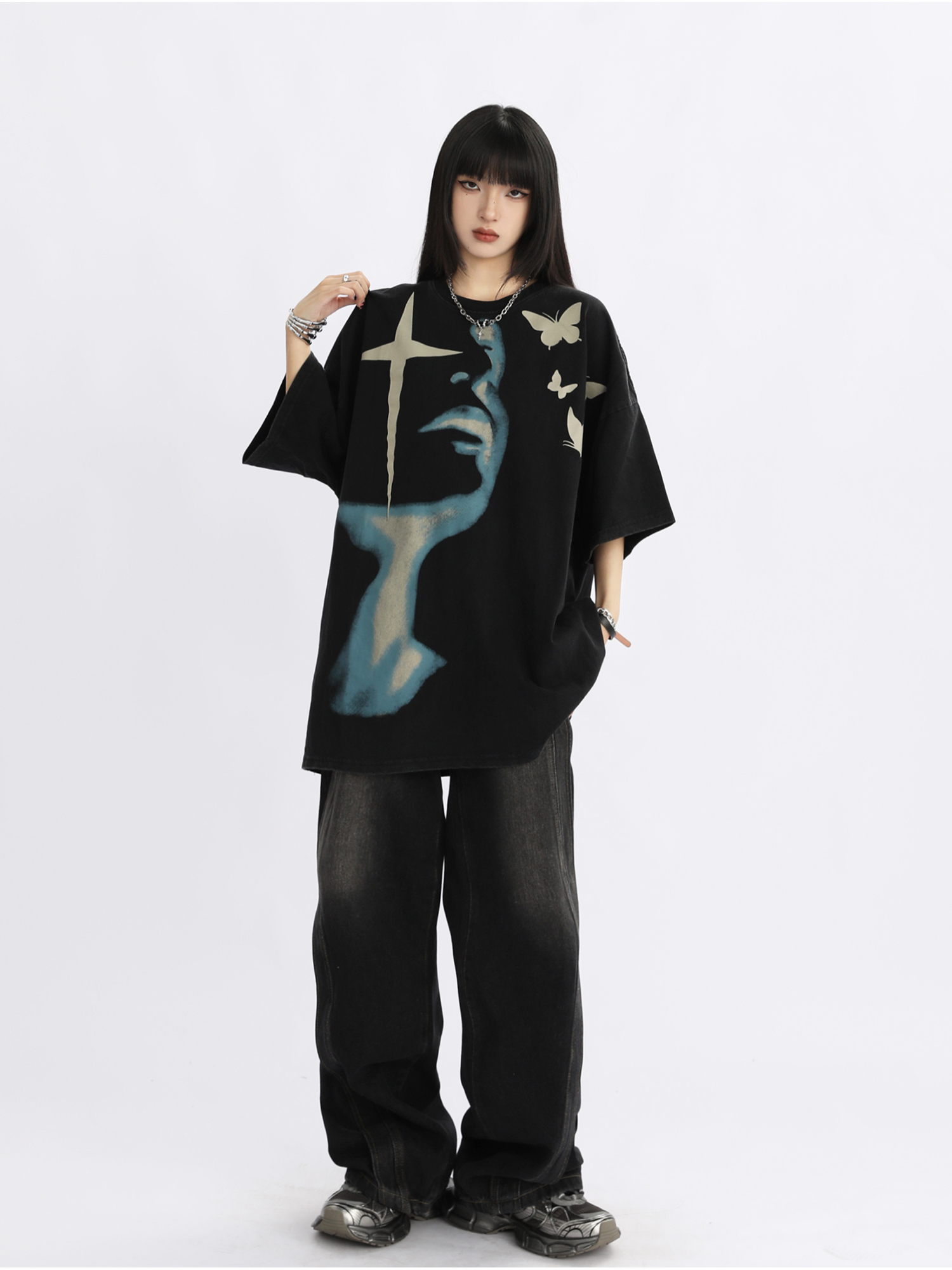 Vintage Street Portrait Printed Oversized T-Shirt for Men and Women | Unisex American Streetwear | 90s Inspired Loose Fit Tee Vintage Street Portrait Printed Oversized T-Shirt for Men and Women | Unisex American Streetwear | 90s Inspired Loose Fit Tee