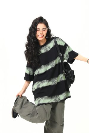 Vintage Striped Short Sleeve T-Shirt for Women - Loose Fit, Trendy Niche Design, Summer Style, Perfect for 90s & Y2K Looks