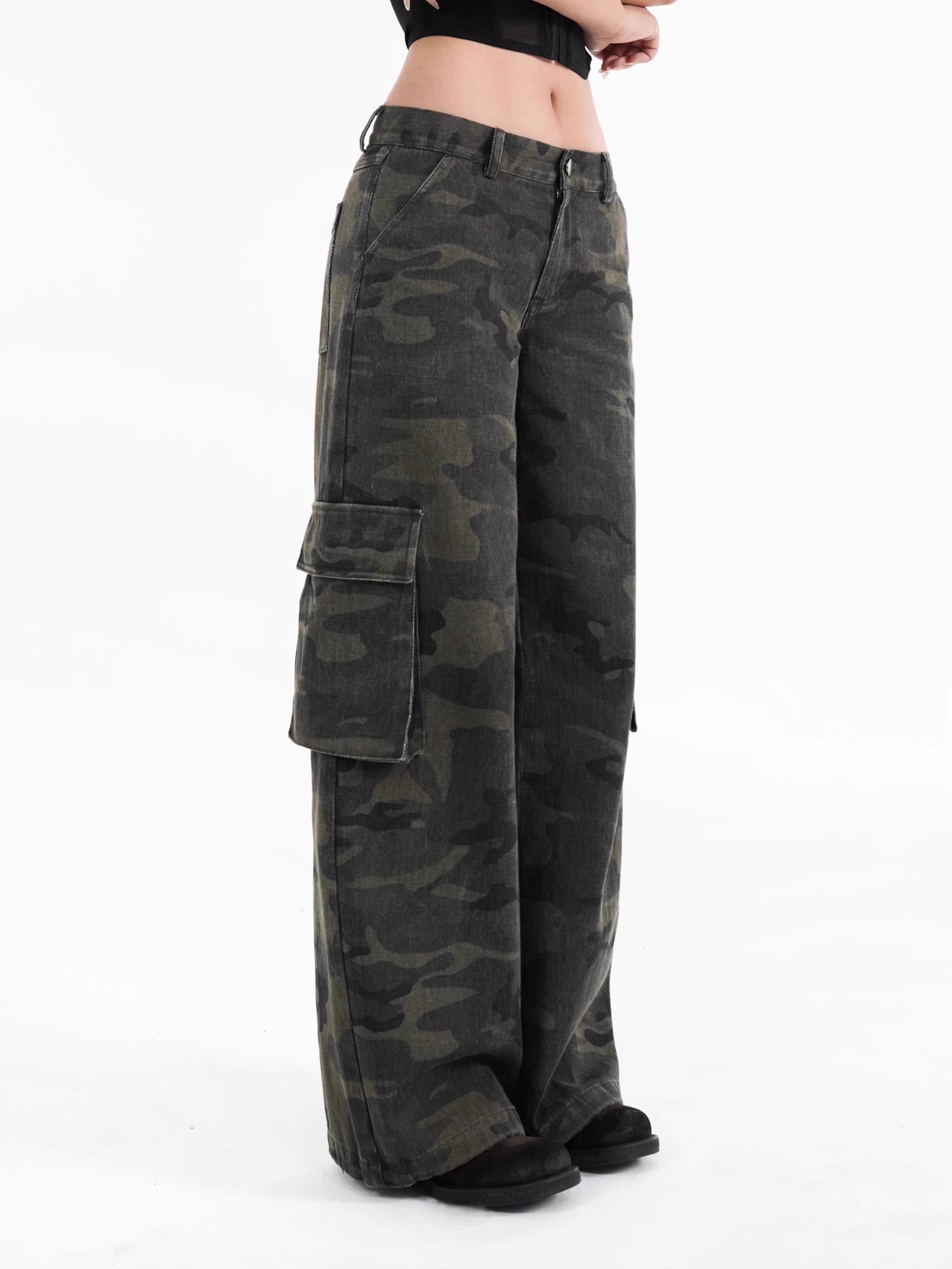 Vintage Washed Camouflage Print Mid-Low Waist Cargo Pants for Men - 90s Style Utility Trousers Vintage Washed Camouflage Print Mid-Low Waist Cargo Pants for Men - 90s Style Utility Trousers