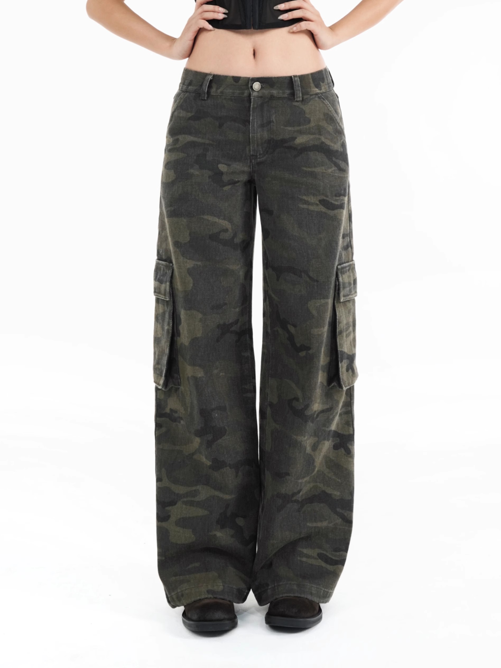 Vintage Washed Camouflage Print Mid-Low Waist Cargo Pants for Men - 90s Style Utility Trousers Vintage Washed Camouflage Print Mid-Low Waist Cargo Pants for Men - 90s Style Utility Trousers