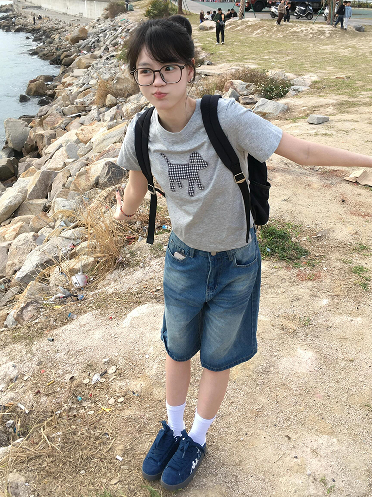 Vintage Washed Distressed Denim Shorts for Women - Summer Straight-Leg Loose Fit Wide-Leg Five-Point Style Vintage Washed Distressed Denim Shorts for Women - Summer Straight-Leg Loose Fit Wide-Leg Five-Point Style