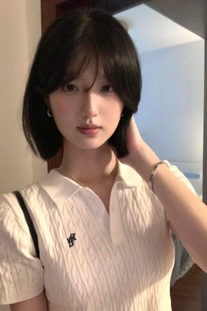 Vintage White Cropped Polo Collar T-Shirt with Twisted Floral Design - Short Sleeve Slim-Fit Women's Summer Top