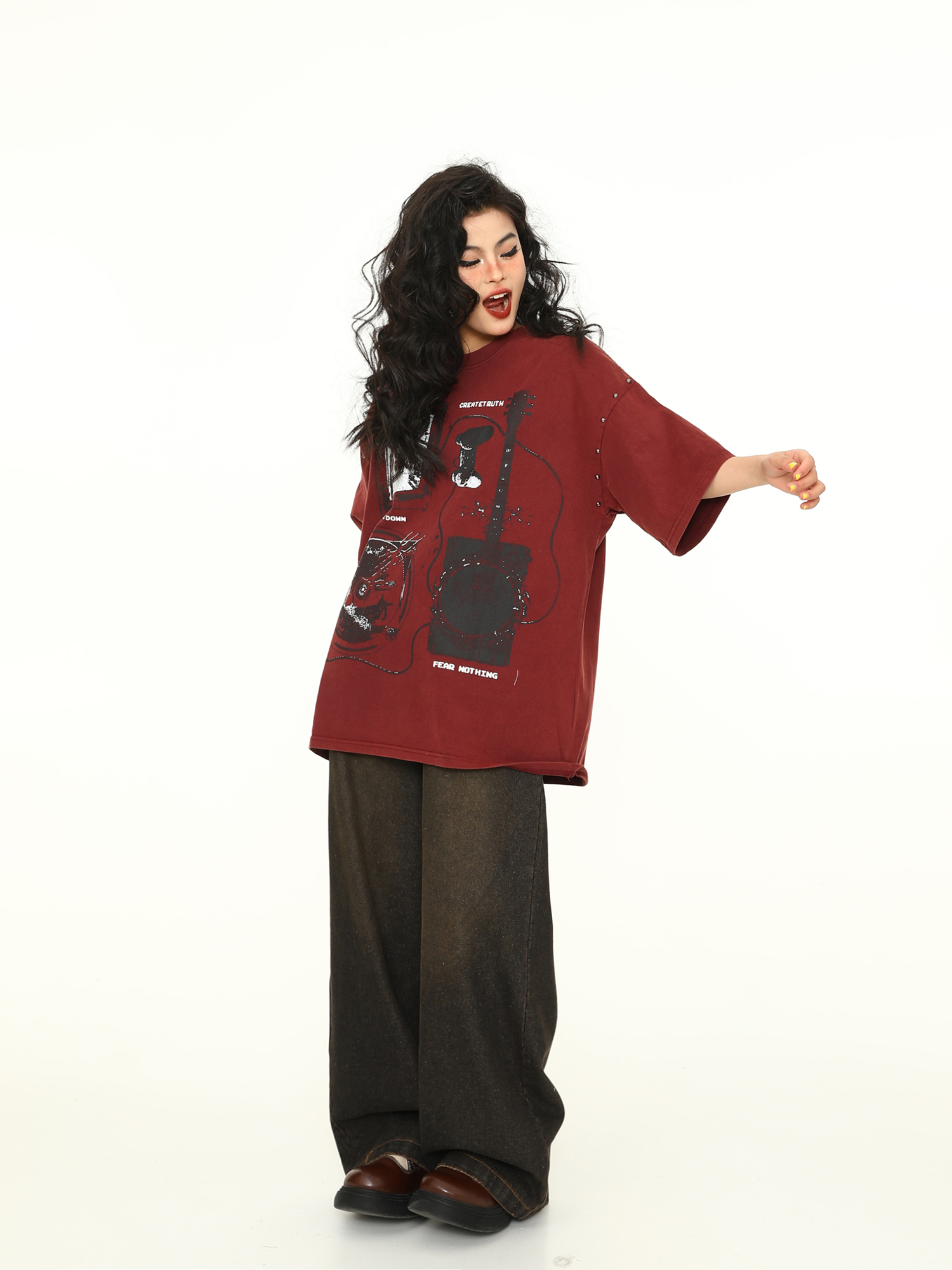 Vintage Wine Red Oversized Short-Sleeve T-Shirt for Men and Women, American Street Style Couple Top, Trendy 90s A-Zi Fashion Vintage Wine Red Oversized Short-Sleeve T-Shirt for Men and Women, American Street Style Couple Top, Trendy 90s A-Zi Fashion