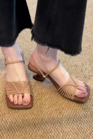Vintage Woven One-Strap Roman Sandals for Women - Chunky Heels, Square Toe, Elegant Open-Toe, Two-Way Wear