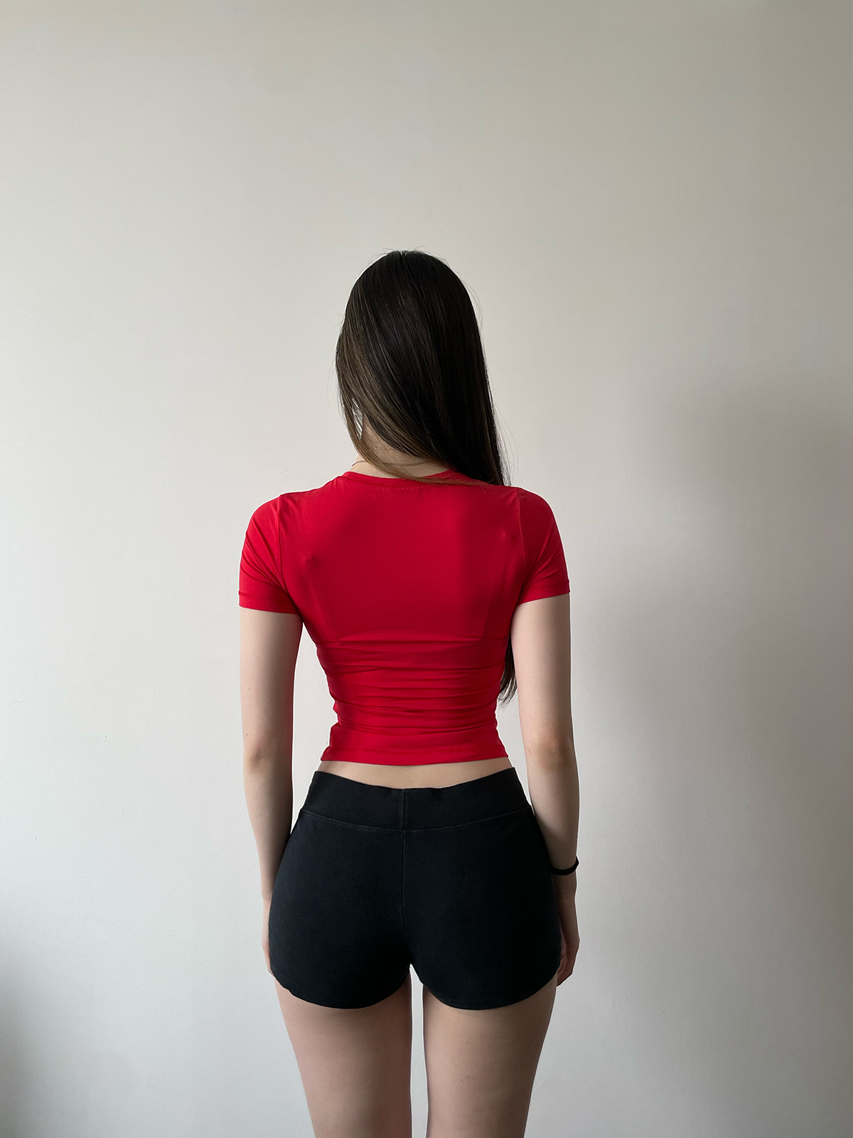 Waist-Defining Lightweight Breathable Modal Cotton Straight Shoulder Tee for Effortless Style and Comfort Waist-Defining Lightweight Breathable Modal Cotton Straight Shoulder Tee for Effortless Style and Comfort