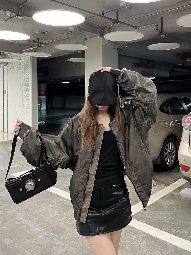 Wasteland Style Flight Jacket - Unisex Loose Baseball Jacket in Dirty Color, American Streetwear for Couples, Trendy 90s Fashion Wasteland Style Flight Jacket - Unisex Loose Baseball Jacket in Dirty Color, American Streetwear for Couples, Trendy 90s Fashion