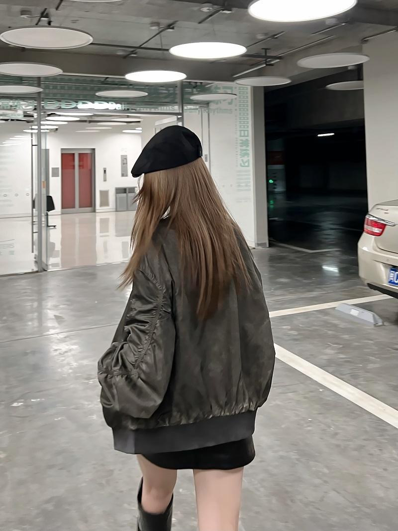 Wasteland Style Flight Jacket - Unisex Loose Baseball Jacket in Dirty Color, American Streetwear for Couples, Trendy 90s Fashion Wasteland Style Flight Jacket - Unisex Loose Baseball Jacket in Dirty Color, American Streetwear for Couples, Trendy 90s Fashion