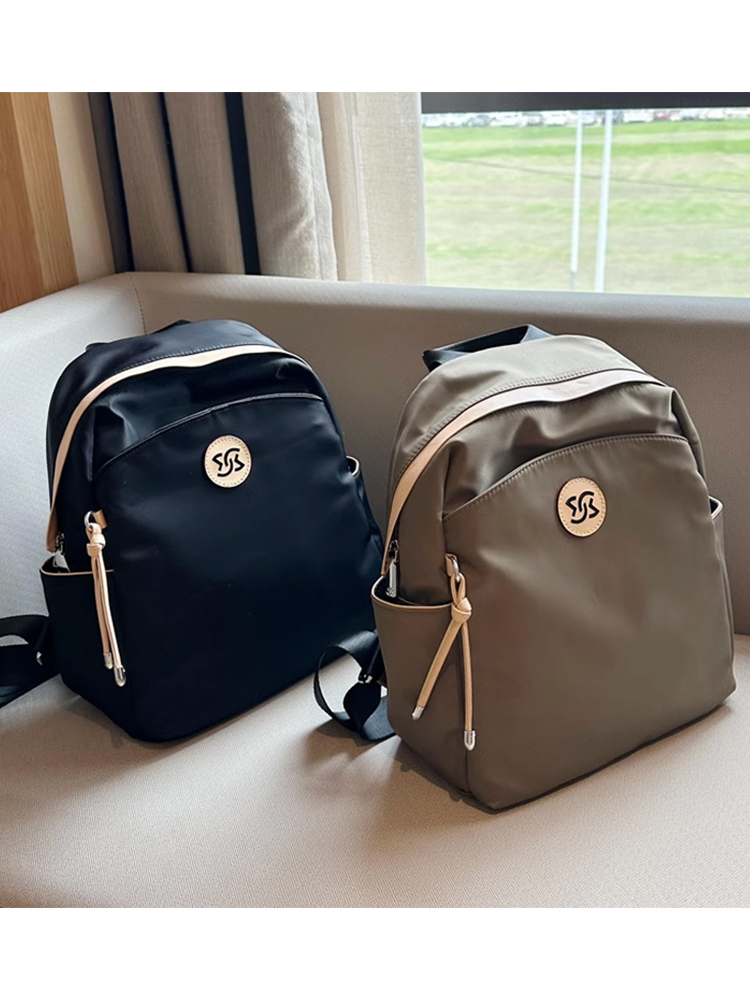 Water-Resistant Oxford Cloth Double Shoulder Bag - High-End Women's Travel Backpack for Commuting and Daily Use Water-Resistant Oxford Cloth Double Shoulder Bag - High-End Women's Travel Backpack for Commuting and Daily Use