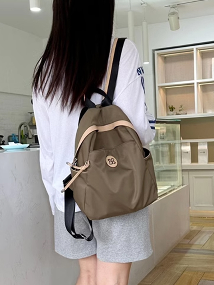 Water-Resistant Oxford Cloth Double Shoulder Bag - High-End Women's Travel Backpack for Commuting and Daily Use Water-Resistant Oxford Cloth Double Shoulder Bag - High-End Women's Travel Backpack for Commuting and Daily Use