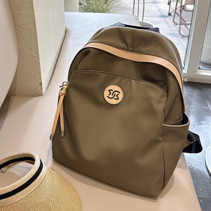 Water-Resistant Oxford Cloth Double Shoulder Bag - High-End Women's Travel Backpack for Commuting and Daily Use Water-Resistant Oxford Cloth Double Shoulder Bag - High-End Women's Travel Backpack for Commuting and Daily Use