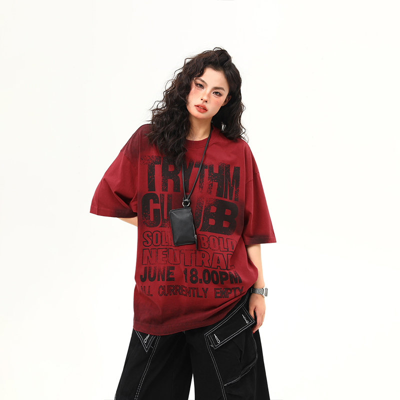 Water-Washed Heavyweight Red Short-Sleeve T-Shirt for Men and Women - American Street Style Trendy Couple Top, Summer Fashion Essential Water-Washed Heavyweight Red Short-Sleeve T-Shirt for Men and Women - American Street Style Trendy Couple Top, Summer Fashion Essential