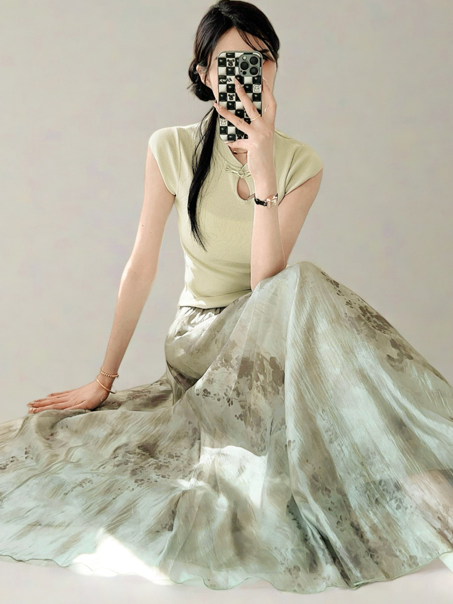 Watercolor Ink Print Large Swing Half-Length Skirt with Cicada Wing Texture - Green Women's Summer 2025 Gradient Printed Long Skirt Watercolor Ink Print Large Swing Half-Length Skirt with Cicada Wing Texture - Green Women's Summer 2025 Gradient Printed Long Skirt