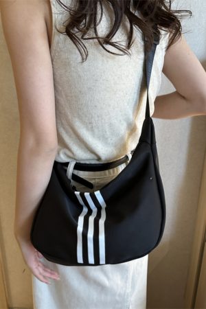 Waterproof Oxford Cloth Large-Capacity Dumpling Crossbody Bag for Women – Trendy Versatile Casual Sports Shoulder Bag