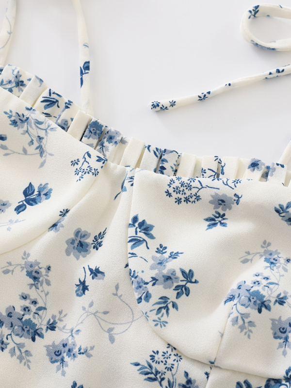 White Floral Ruffled Slim Fit Camisole Top - 2025 French Style Women's Fashion, Unique Design, Perfect for Spring & Summer White Floral Ruffled Slim Fit Camisole Top - 2025 French Style Women's Fashion, Unique Design, Perfect for Spring & Summer