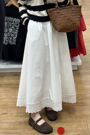 White Lace Splicing A-Line Half-Length Skirt for Women - 2025 New Style, Perfect for Petite Pear-Shaped Figures